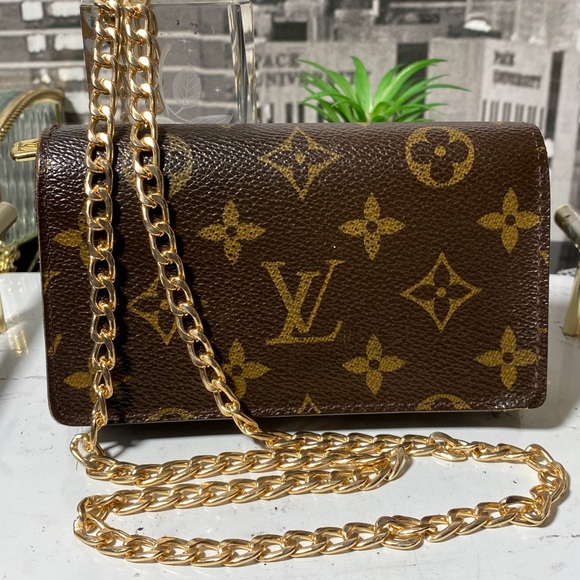 Authentic Louis Vuitton Monogram Bifold Zippy Wallet - Picture 2 of 16